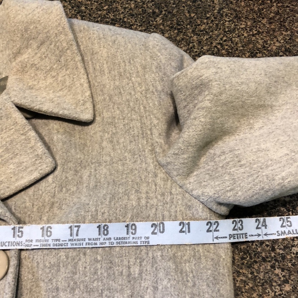 LL Bean gray wool/cashmere blend pea coat size P12 - Picture 9 of 10